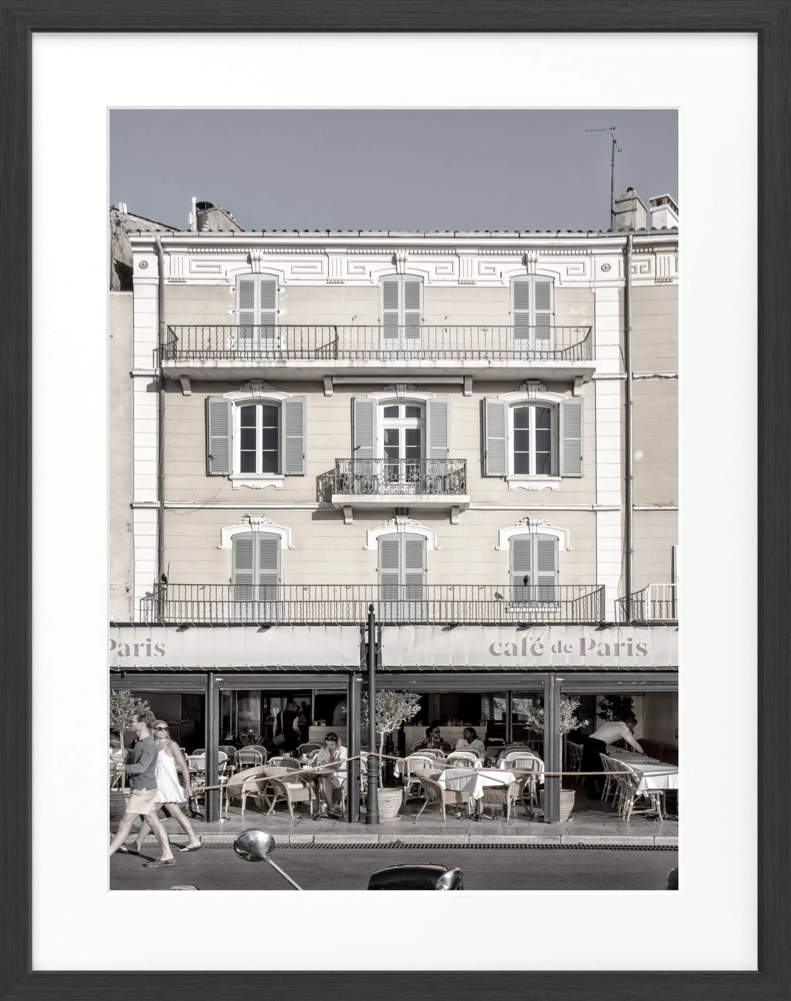 Schwarz-weiß Poster mit Rahmen, Café de Paris, Saint Tropez, von Cosman-Photocollection, 25x31 cm, stilvolles Wandbild