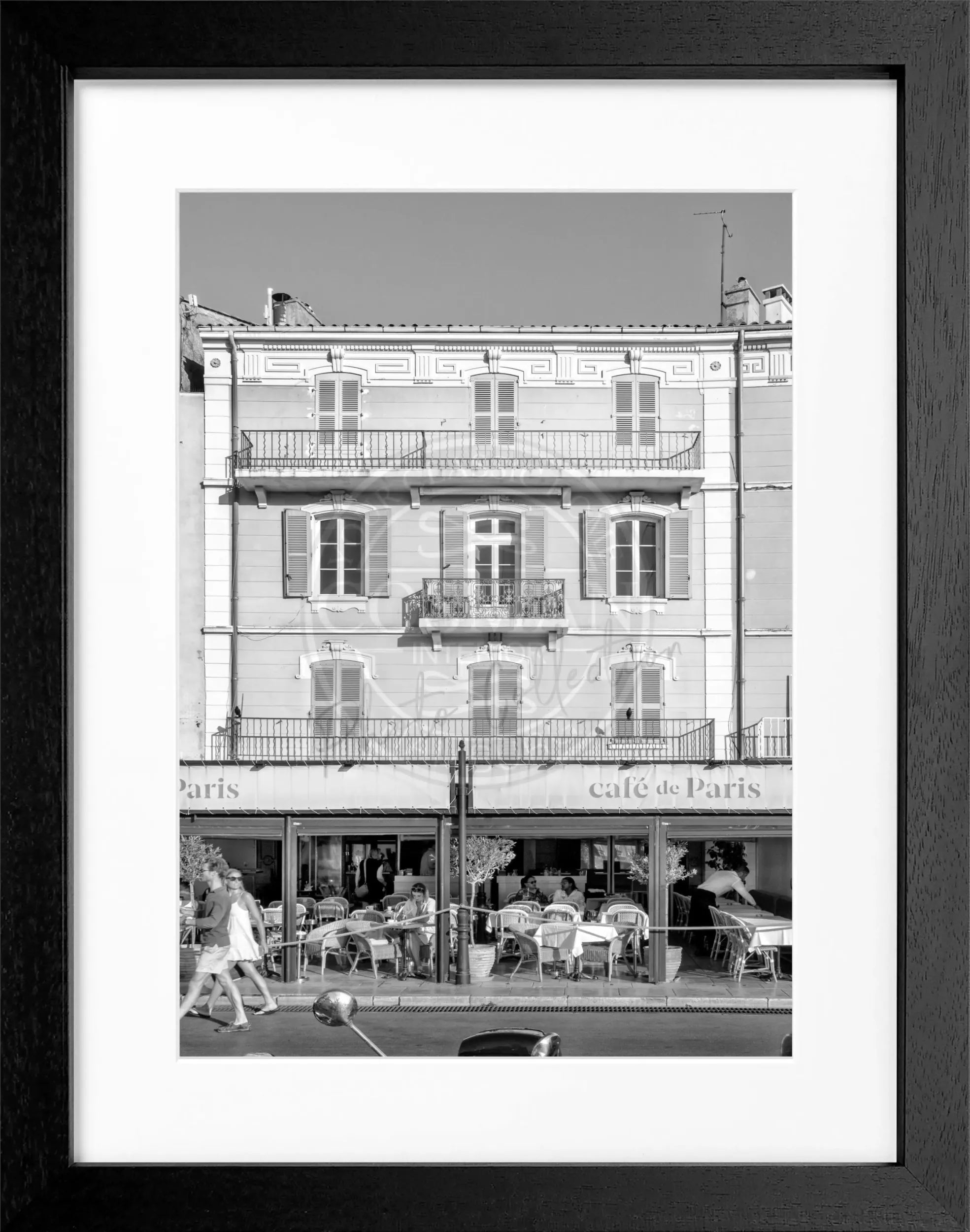 Schwarz-weiß Poster mit Rahmen 'Cafe de Paris' Saint Tropez, 25x31 cm, von Cosman-Photocollection, dekoratives Wandbild