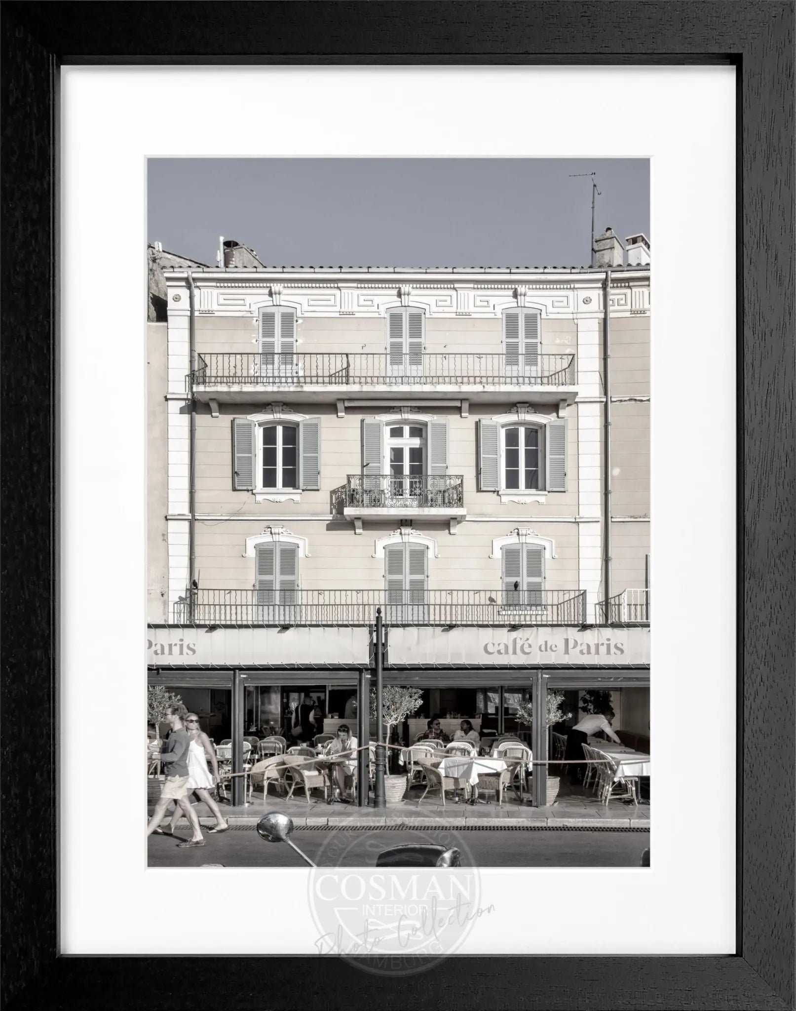 Schwarz-weiß Poster mit Rahmen „Cafe de Paris“ Saint Tropez von Cosman-Photocollection, 25x31 cm, stilvolle Wanddekoration