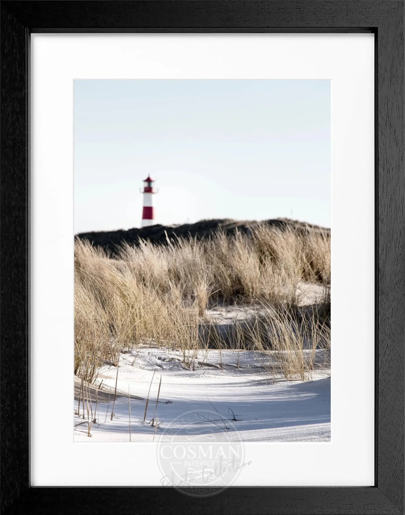 Schwarz-weiß Poster mit Rahmen ’Dünen’ Sylt von Cosman-Photocollection, 25x31cm, Motiv mit Dünenlandschaft.