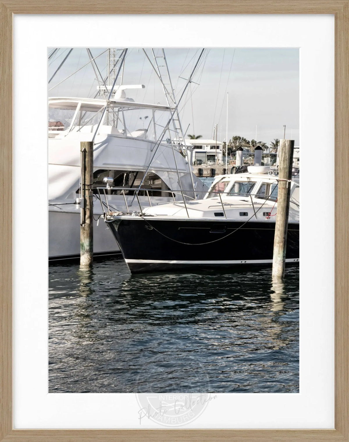 Schwarz-weiß Poster mit Rahmen von Cosman-Photocollection, Florida Key West Boot-Motiv, 25x31 cm, Fotokunst.