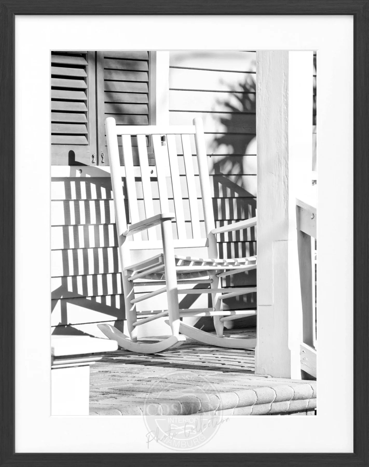 Schwarz-weiß Poster mit Rahmen, Florida Key West 'Deckchair' Motiv, von Cosman-Photocollection, 25x31 cm