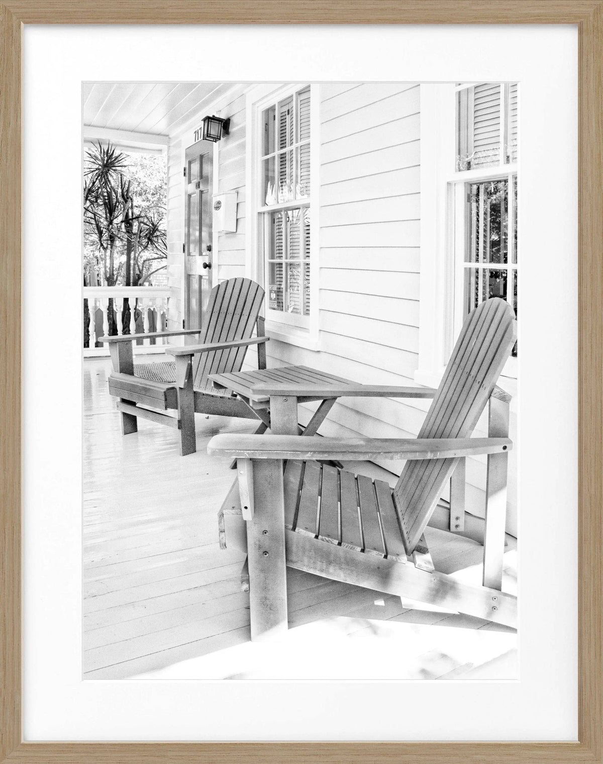 Schwarz-weiß Poster mit Rahmen, Florida Key West ’Deckchair’ Motiv, 25x31cm, von Cosman-Photocollection