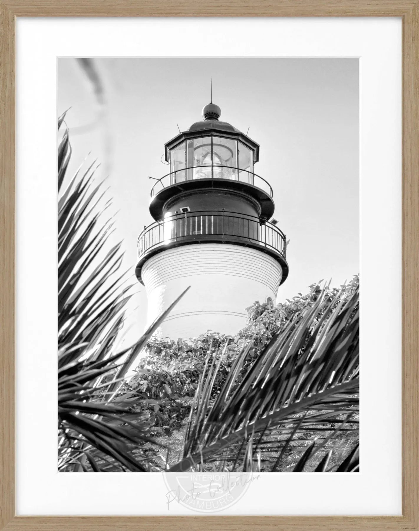 Schwarz-weiß Poster mit Rahmen von Cosman-Photocollection, Motiv Leuchtturm in Florida Key West, 25x31cm
