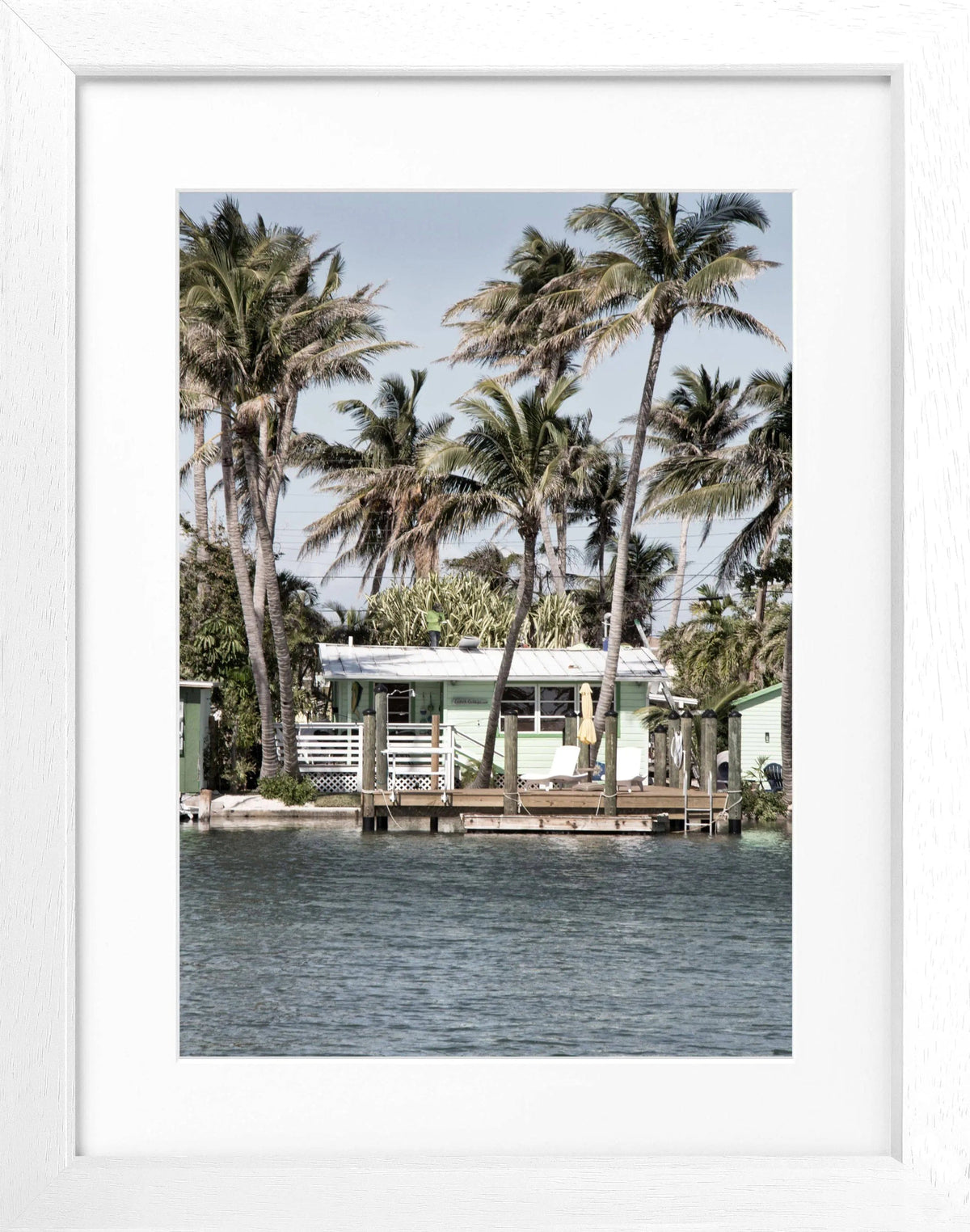 Schwarz-weiß Poster mit Rahmen der Florida Keys, 25x31 cm, von Cosman-Photocollection, Naturaufnahme mit Palmen und Meer