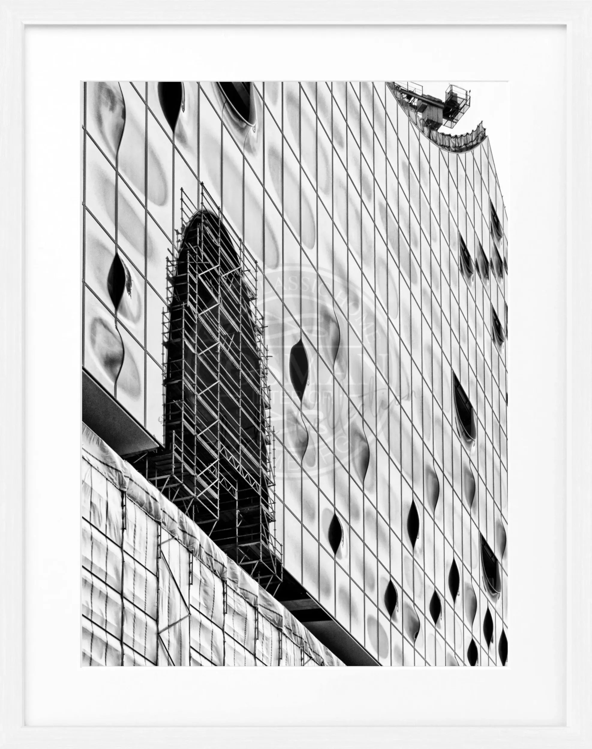 Schwarz-weiß Poster mit Rahmen von Hamburg Elphi, 25x31cm, von Cosman-Photocollection, dekoratives Wandbild