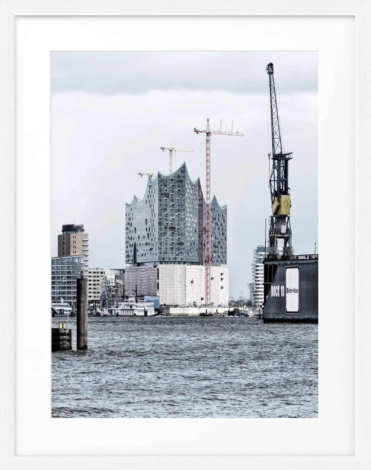 Schwarz-weiß Poster mit Rahmen, Hamburg Hafen Elphi, von Cosman-Photocollection, 25x31 cm, stilvolles Wandbild