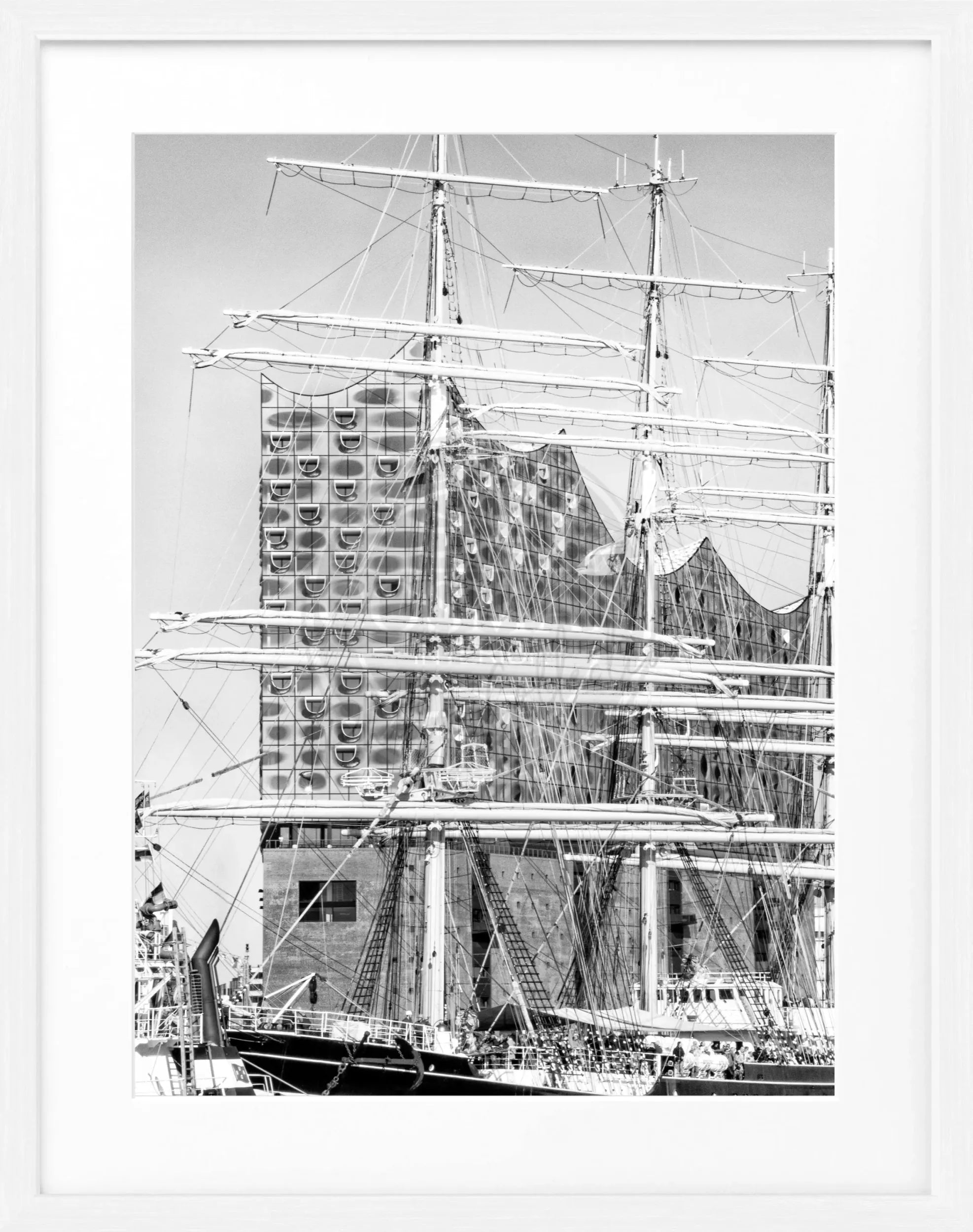 Schwarz-weiß Poster mit Rahmen Hamburg Hafen Elphi, Cosman-Photocollection, 25x31cm, Stadtansicht mit Hafenmotiven
