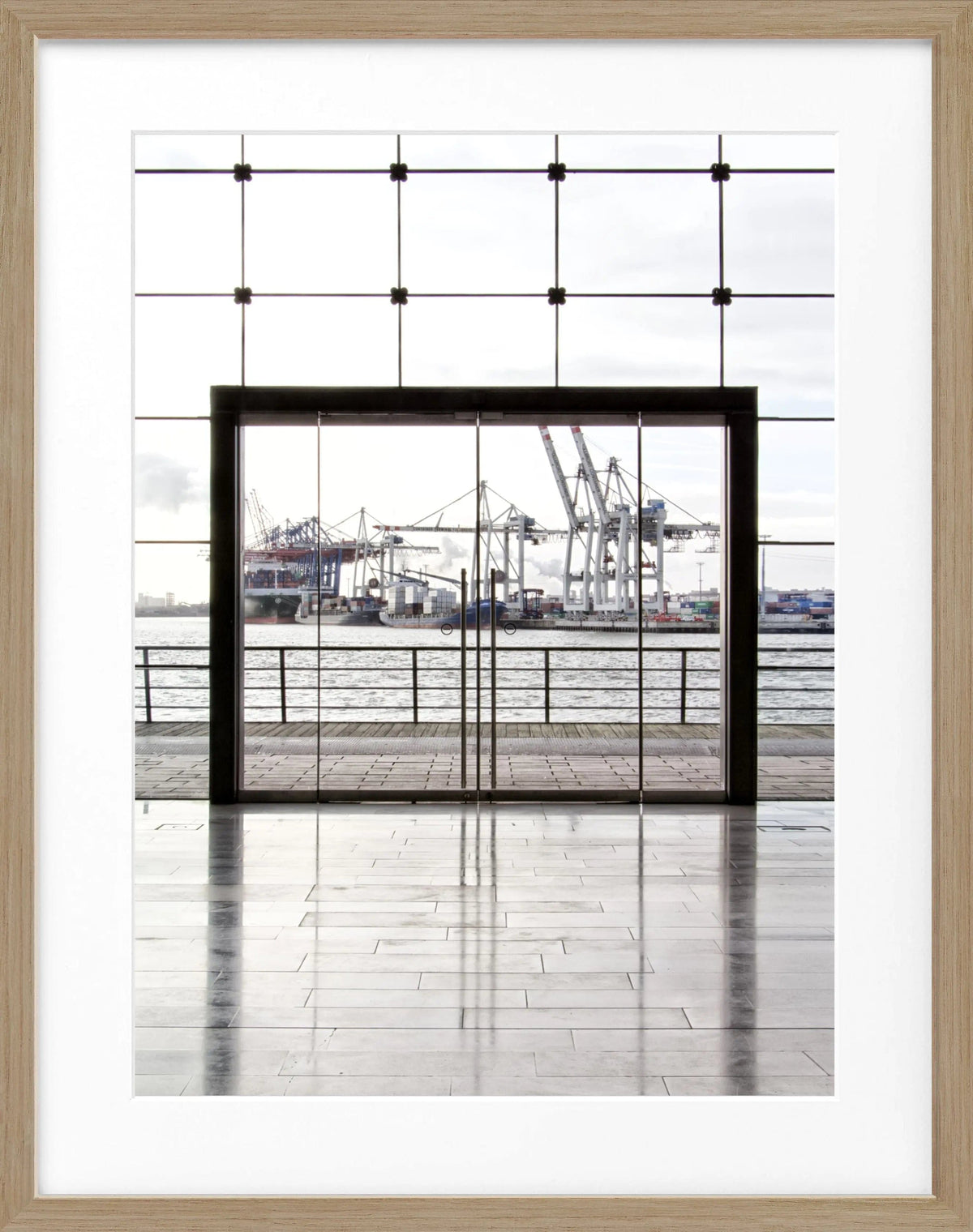 Schwarz-weiß Poster mit Rahmen, Hamburg Hafen, von Cosman-Photocollection, 25x31 cm, maritime Stadtansicht