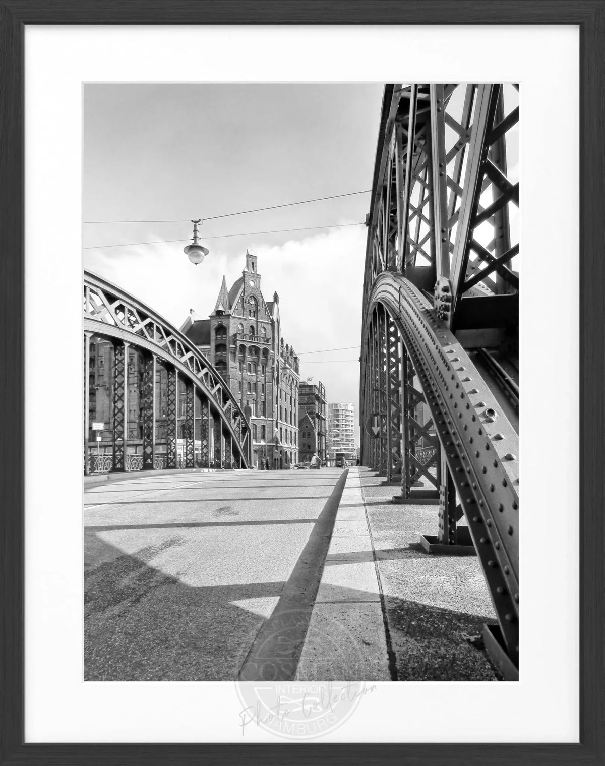 Schwarz-weiß Poster mit Rahmen, Hamburg Speicherstadt, von Cosman-Photocollection, ca. 25x31 cm, Wanddekoration in Fotostil