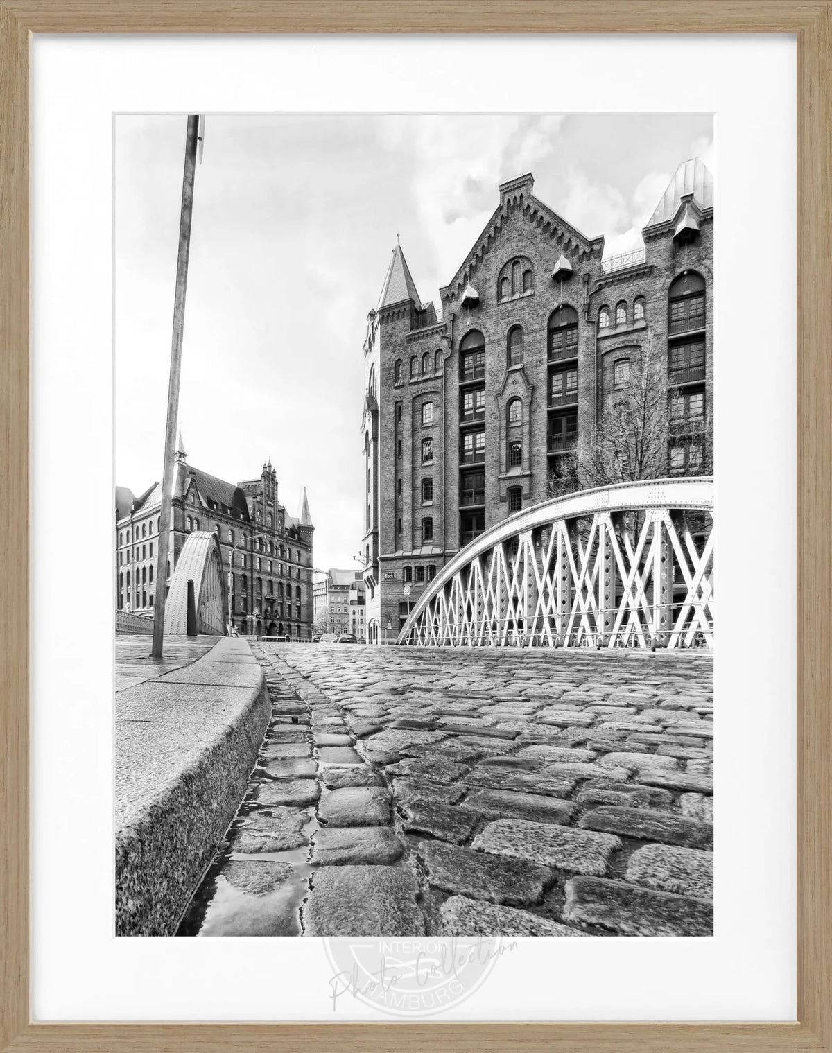 Schwarz-weiß Poster mit Rahmen von Cosman-Photocollection, Hamburg Speicherstadt Motiv, 25x31 cm, Wanddekoration