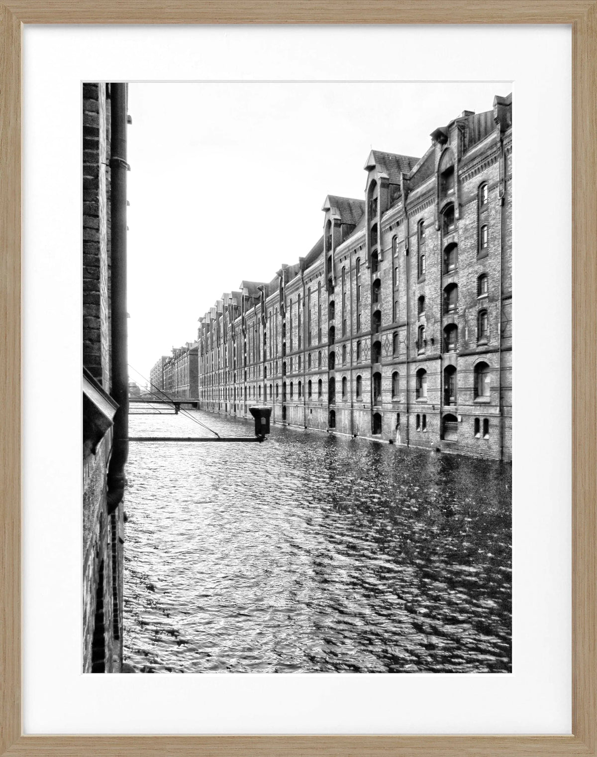 Schwarz-Weiß-Poster mit Rahmen, Hamburg Speicherstadt Motiv, von Cosman-Photocollection, 25x31 cm, dekoratives Wandbild
