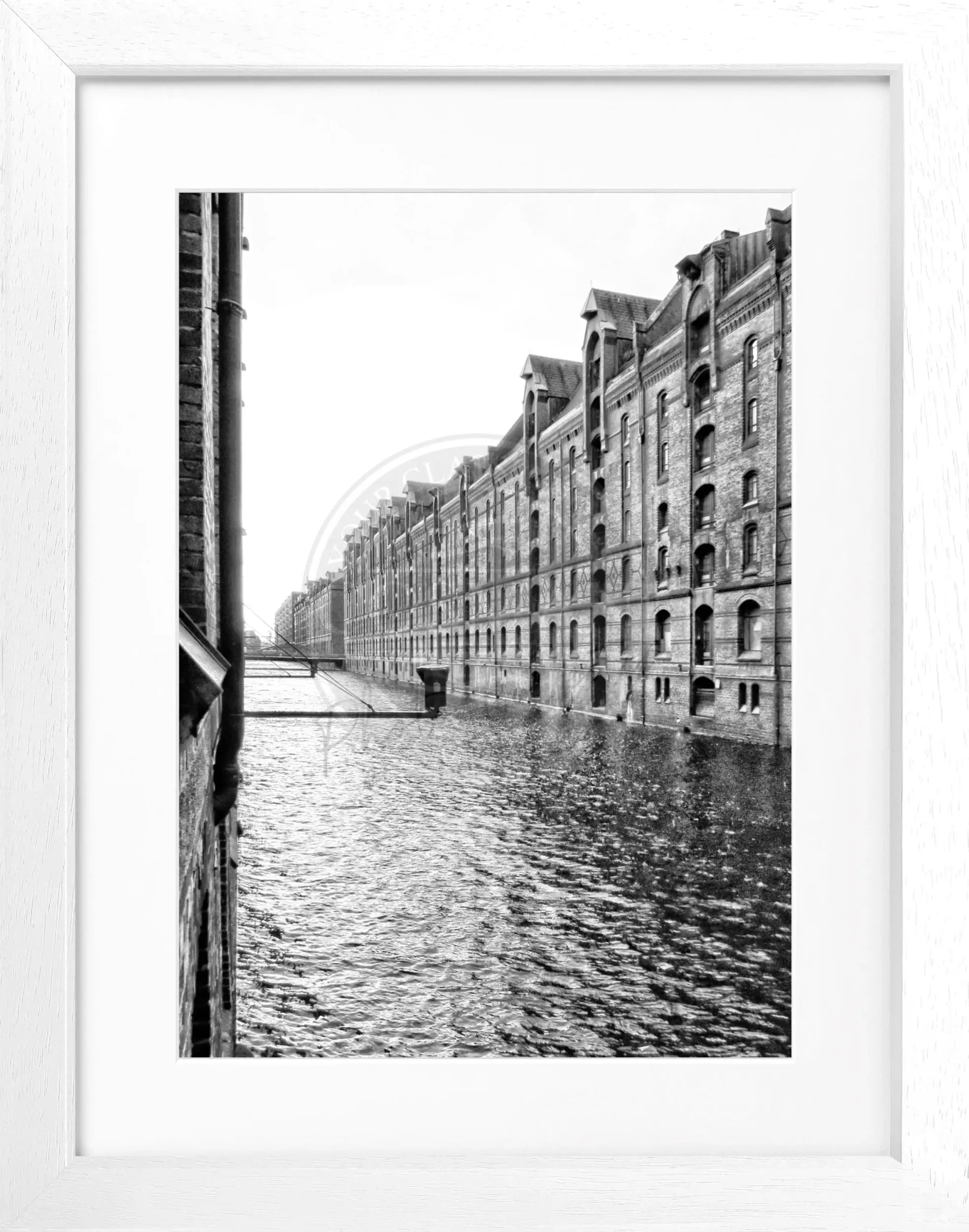 Schwarz-weiß Poster mit Rahmen, Hamburg Speicherstadt Motiv, 25x31cm, von Cosman-Photocollection, stilvolle Wanddekoration