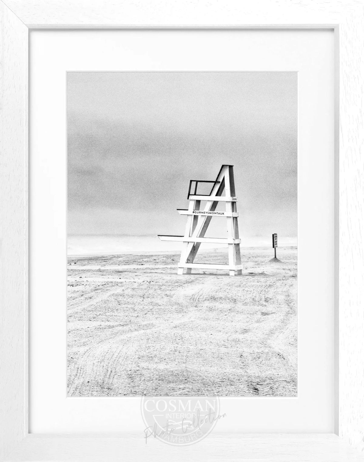 Schwarz-weiß Poster mit Rahmen von Cosman-Photocollection, Hamptons Long Island Beach, 25x31 cm, Motiv im modernen Stil
