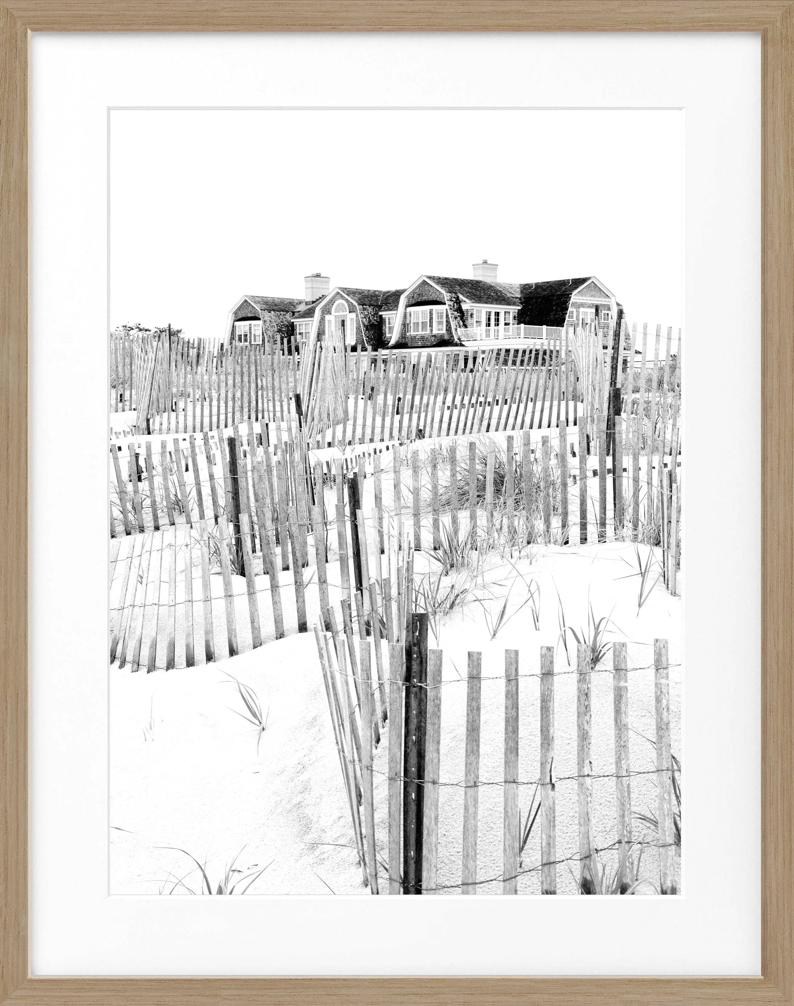 Schwarz-weiß Poster mit Rahmen von Cosman-Photocollection, Hamptons Long Island Beach House Motiv, 25x31 cm