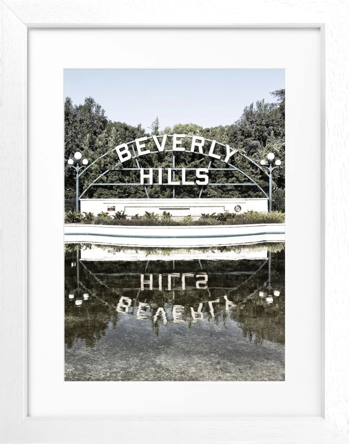 Schwarz-weiß Poster mit Rahmen, Kalifornien Beverly Hills Schild, von Cosman-Photocollection, 25x31 cm, Wanddekoration