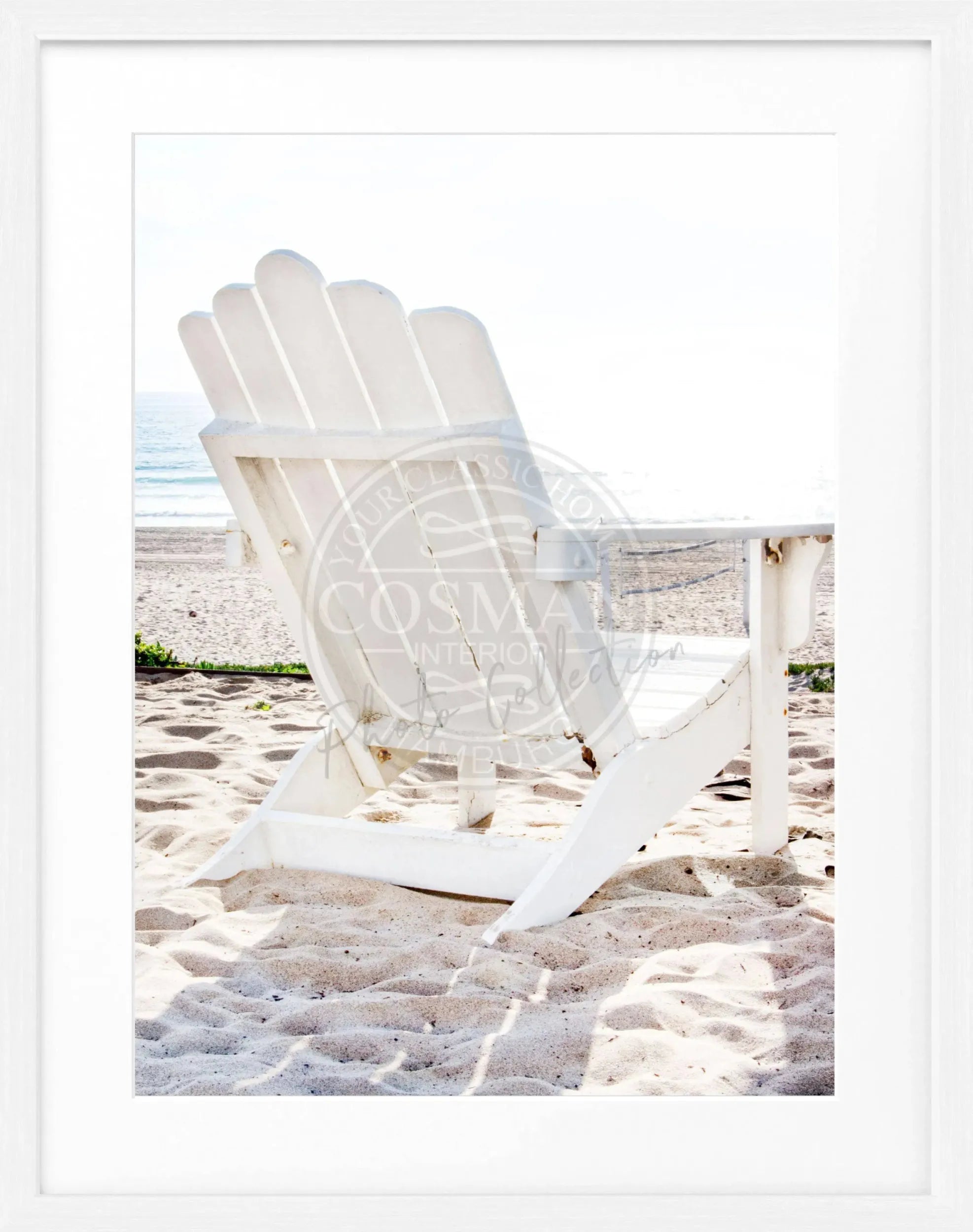 Schwarz-weiß Poster mit Rahmen, Kalifornien-Deckchair Motiv, von Cosman-Photocollection, 25x31cm, Wanddekoration