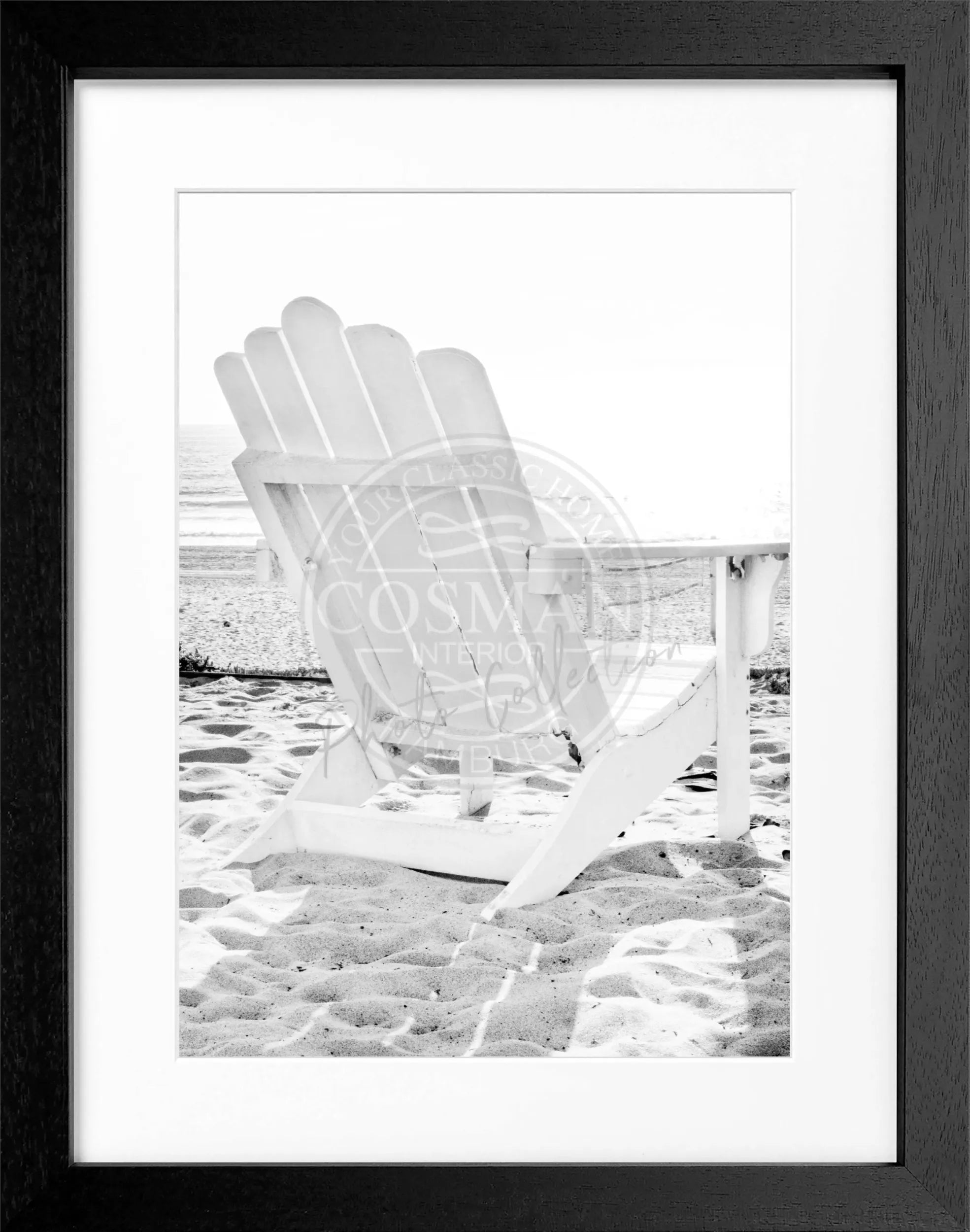 Schwarz-weiß Poster mit Rahmen, Kalifornien-Design, Deckchair-Motiv, von Cosman-Photocollection, 25x31 cm