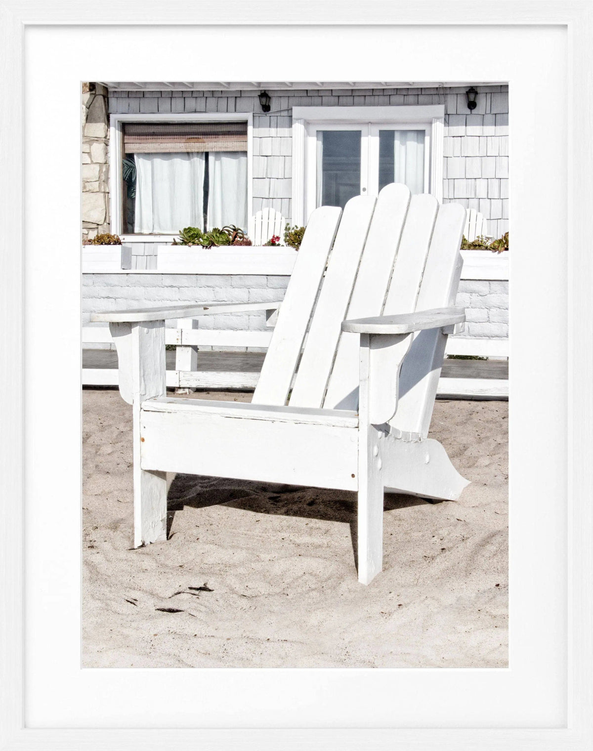 Schwarz-weiß Poster mit Rahmen, Kalifornien Deckchair Motiv, 25x31 cm, von Cosman-Photocollection, Wanddekoration
