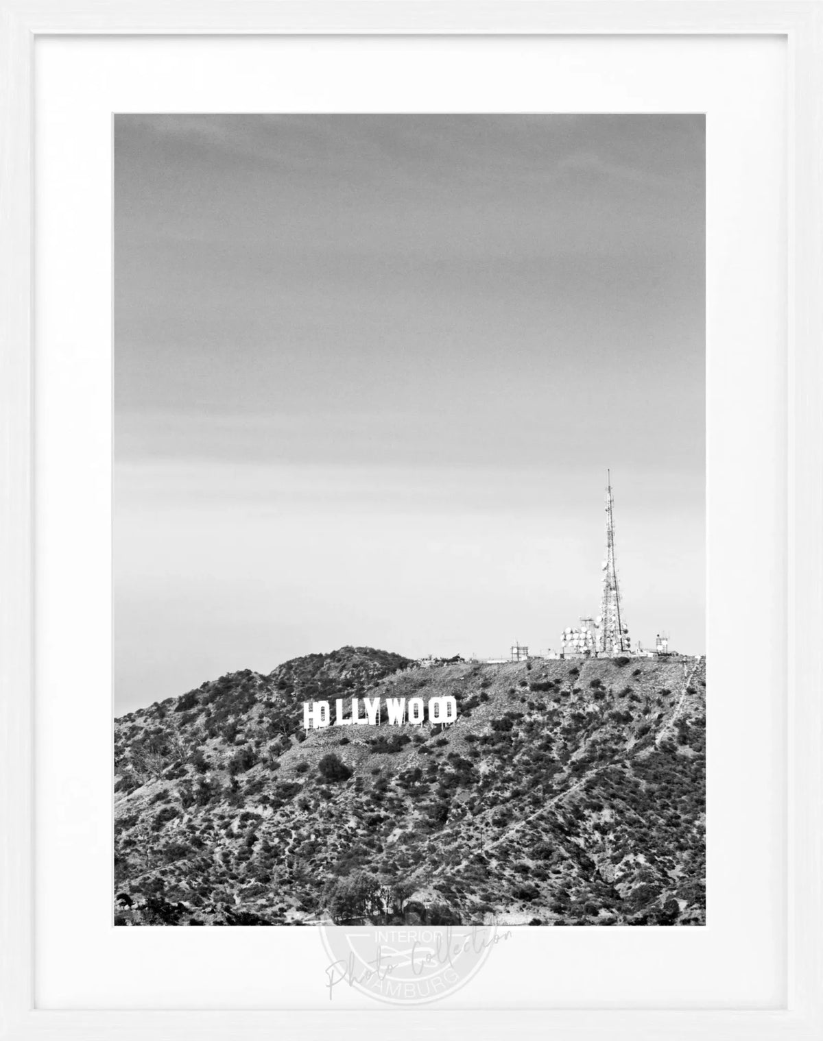 Schwarzes Poster mit Rahmen, Kalifornien Hollywood Hills, in schwarz-weiß, 25x31cm, von Cosman-Photocollection