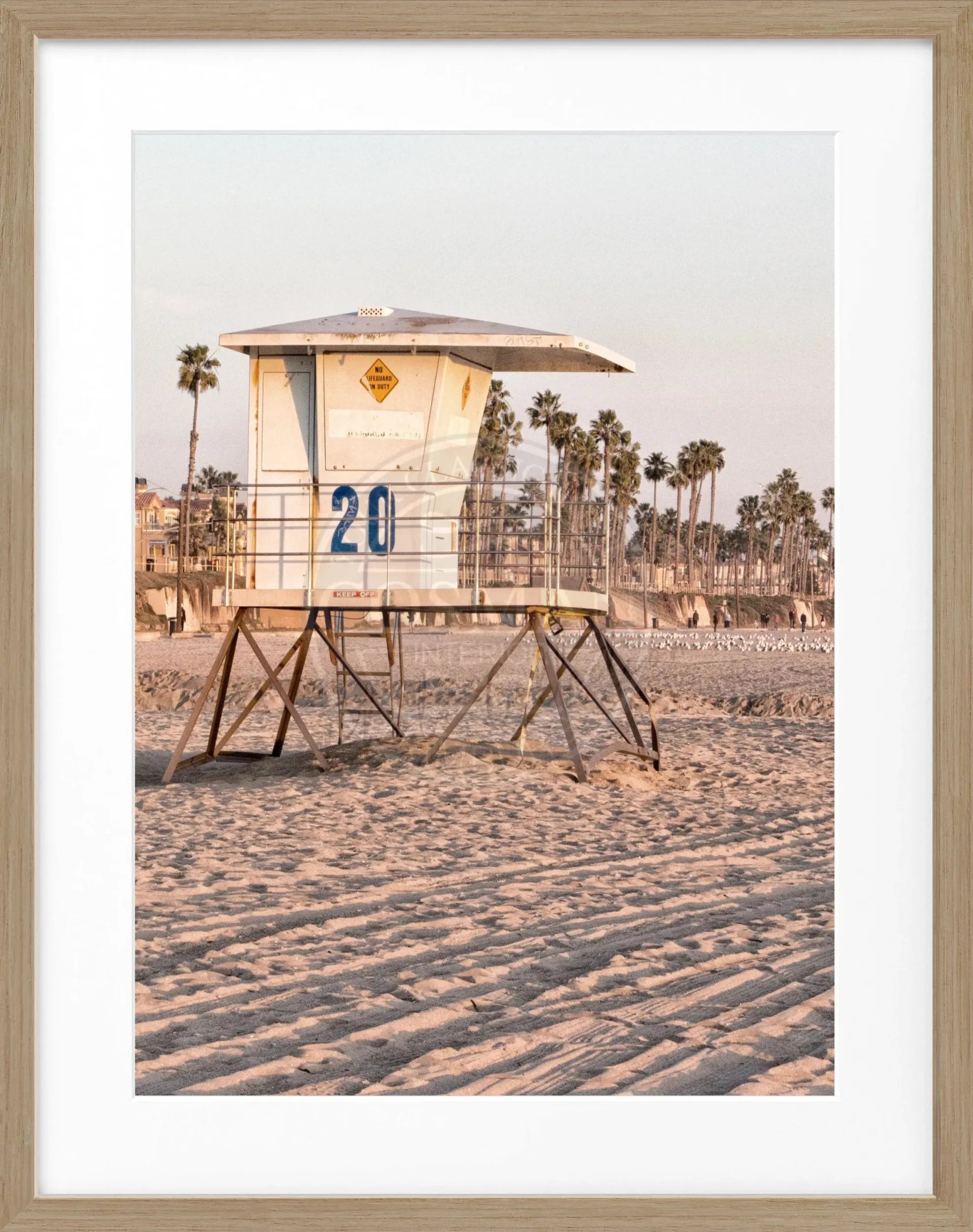 Schwarz-weiß Poster mit Rahmen, Kalifornien Huntington Beach Lifeguard, Cosman-Photocollection, 25x31cm, Motiv mit Rettungsschwimmer