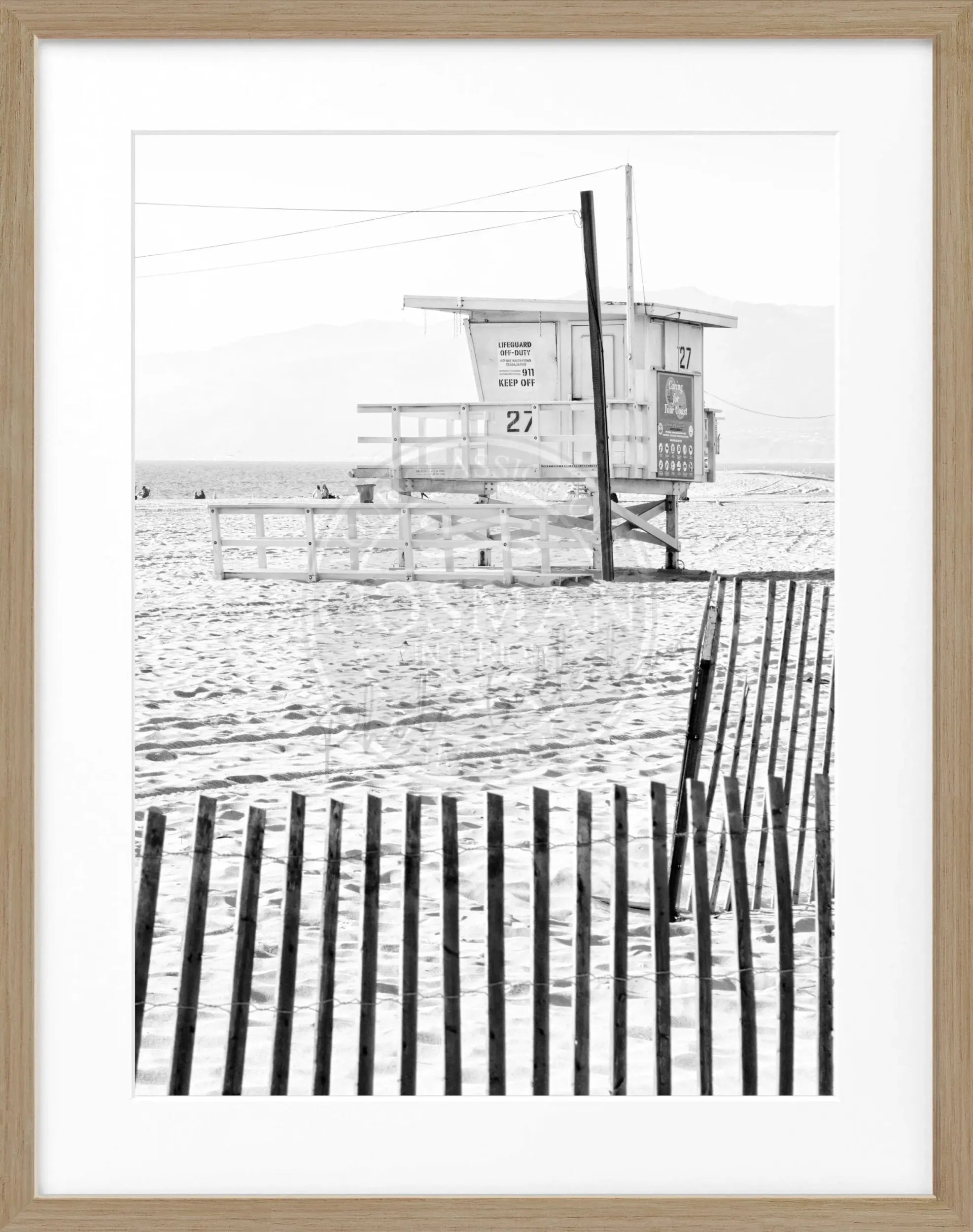 Schwarz-weiß Poster mit Rahmen, Kalifornien Lifeguard Motiv, 25x31 cm, von Cosman-Photocollection