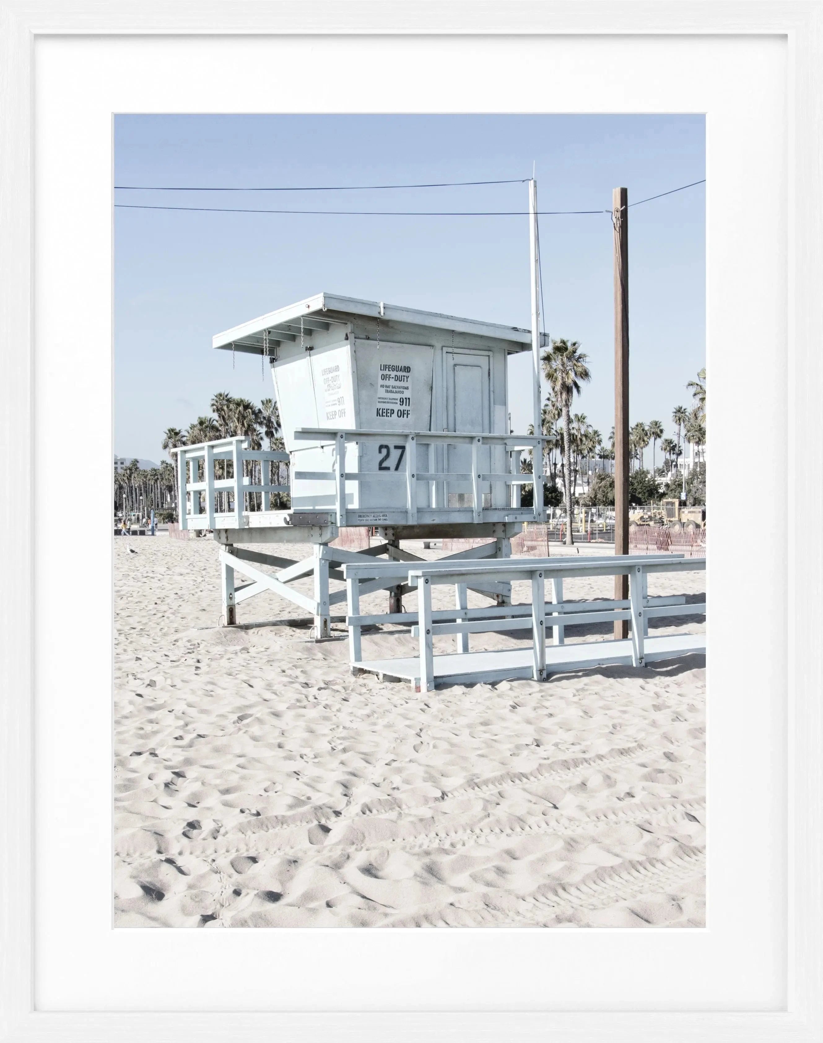 Schwarz-weiß Poster mit Rahmen, Kalifornien Lifeguard-Motiv, 25x31cm, von Cosman-Photocollection
