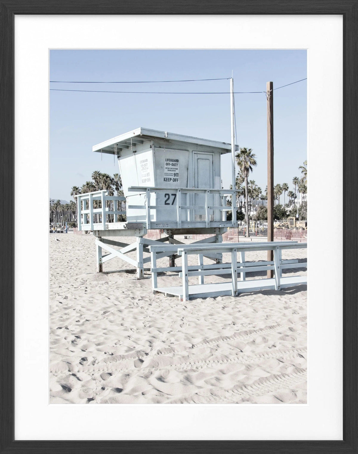 Schwarz-weiß Poster mit Rahmen, Kalifornien Lifeguard Motiv, 25x31cm, von Cosman-Photocollection