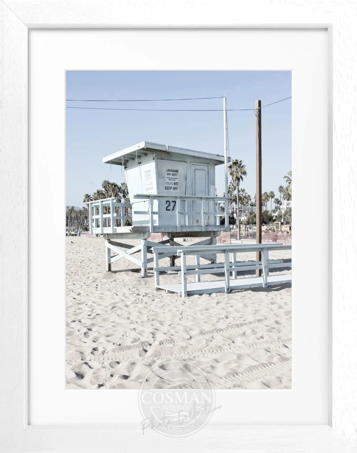 Schwarz-weiß Poster mit Rahmen, Kalifornien Lifeguard Motiv, von Cosman-Photocollection, 25x31 cm, Wanddekoration für Strandliebhaber