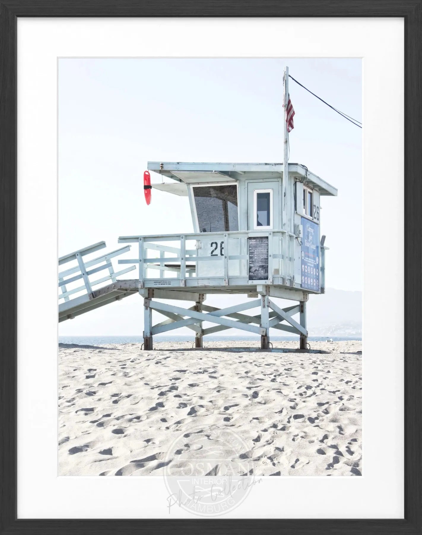 Schwarz-weiß Poster mit Rahmen, Kalifornien Lifeguard Motiv, 25x31 cm, von Cosman-Photocollection