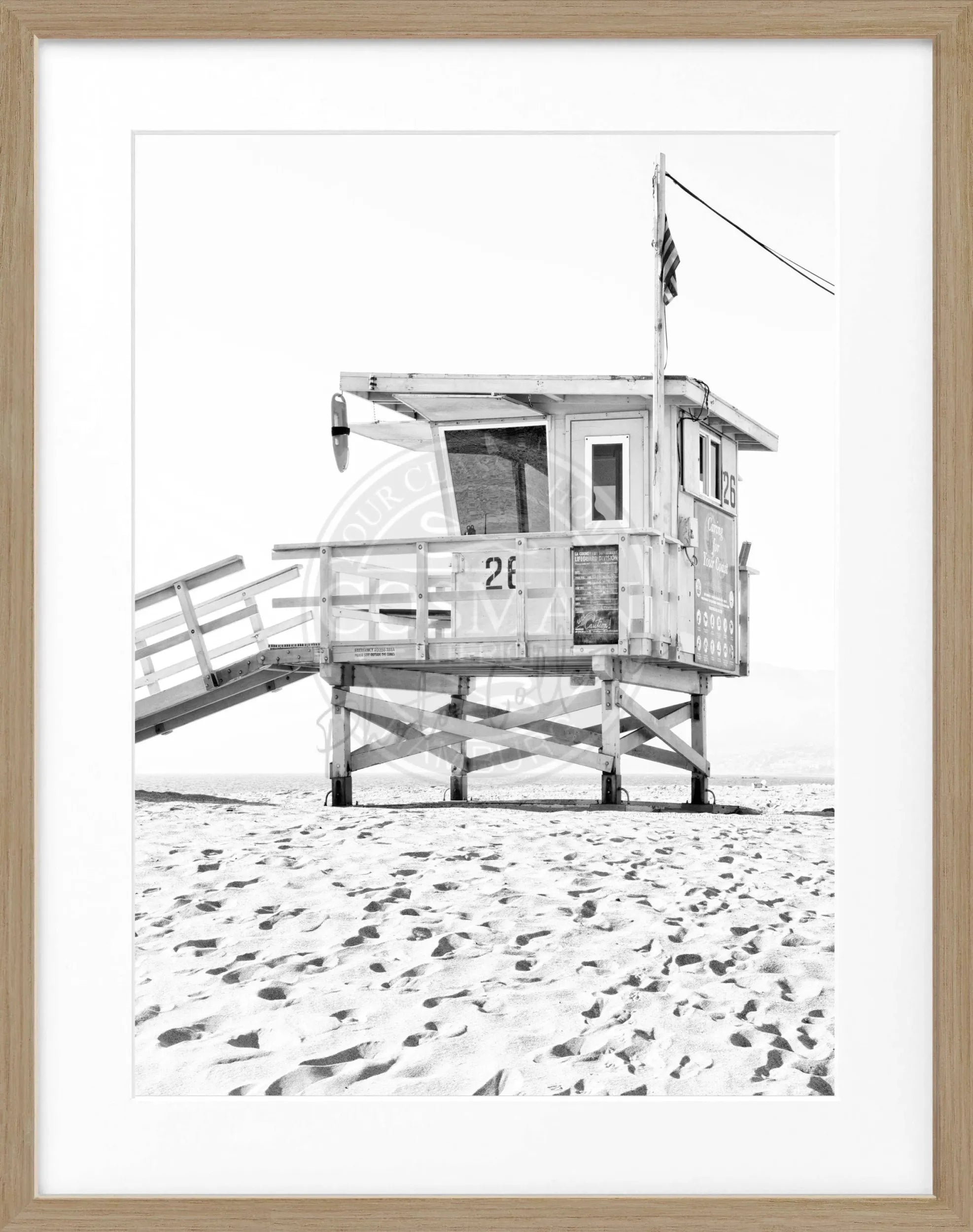Schwarz-weiß Poster mit Rahmen, Kalifornien Lifeguard Motiv, 25x31cm, von Cosman-Photocollection