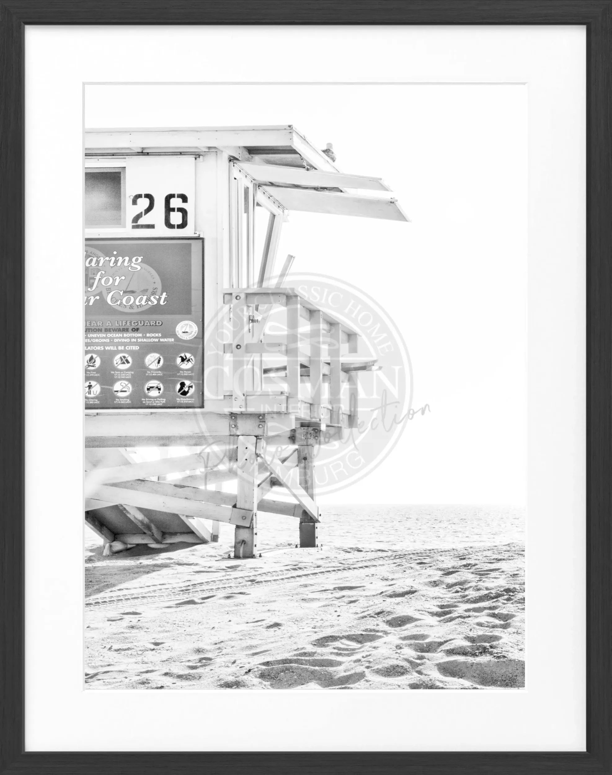 Schwarz-weiß Poster mit Rahmen, Kalifornien Lifeguard Motiv, 25x31 cm, von Cosman-Photocollection