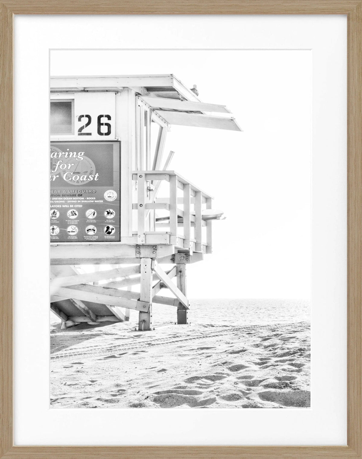 Schwarz-weiß Poster mit Rahmen, Kalifornien Lifeguard Motiv, von Cosman-Photocollection, 25x31cm, Wanddekoration