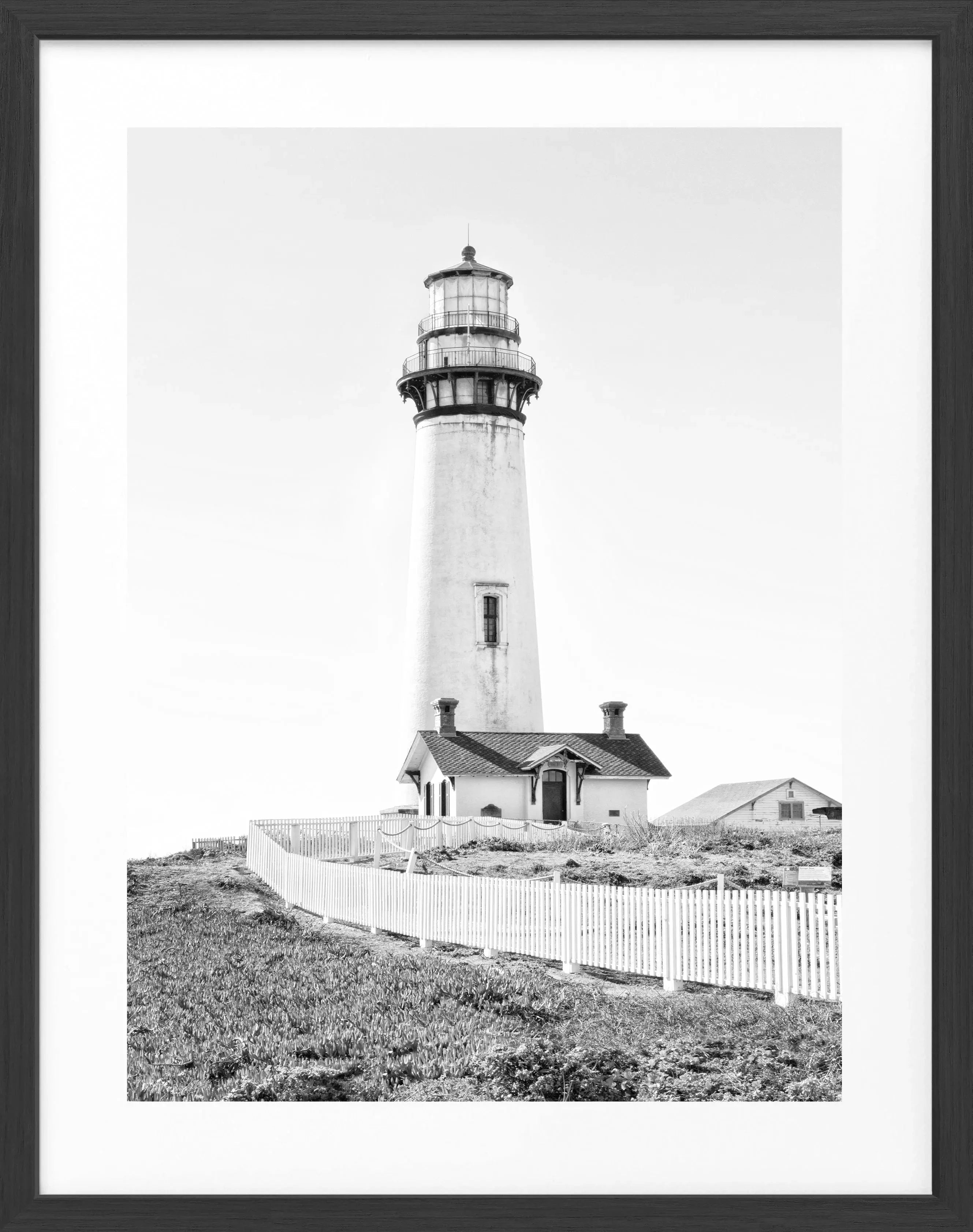 Schwarz-weiß Poster mit Rahmen von Cosman-Photocollection, Kalifornien Leuchtturm Pigeon Point, 25x31 cm, maritime Landschaft