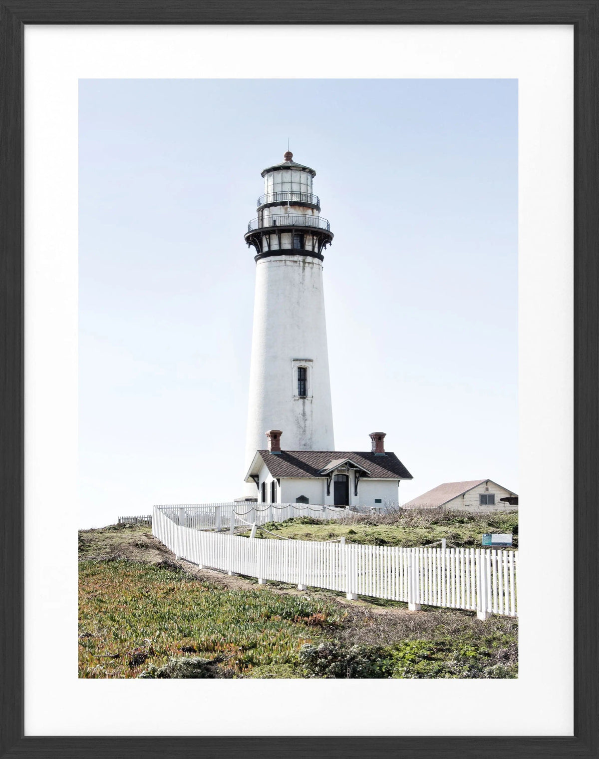 Schwarz-weiß Poster mit Rahmen von Kalifornien, Lighthouse Pigeon Point, von Cosman-Photocollection, 25x31 cm, Motiv mit Leuchtturm