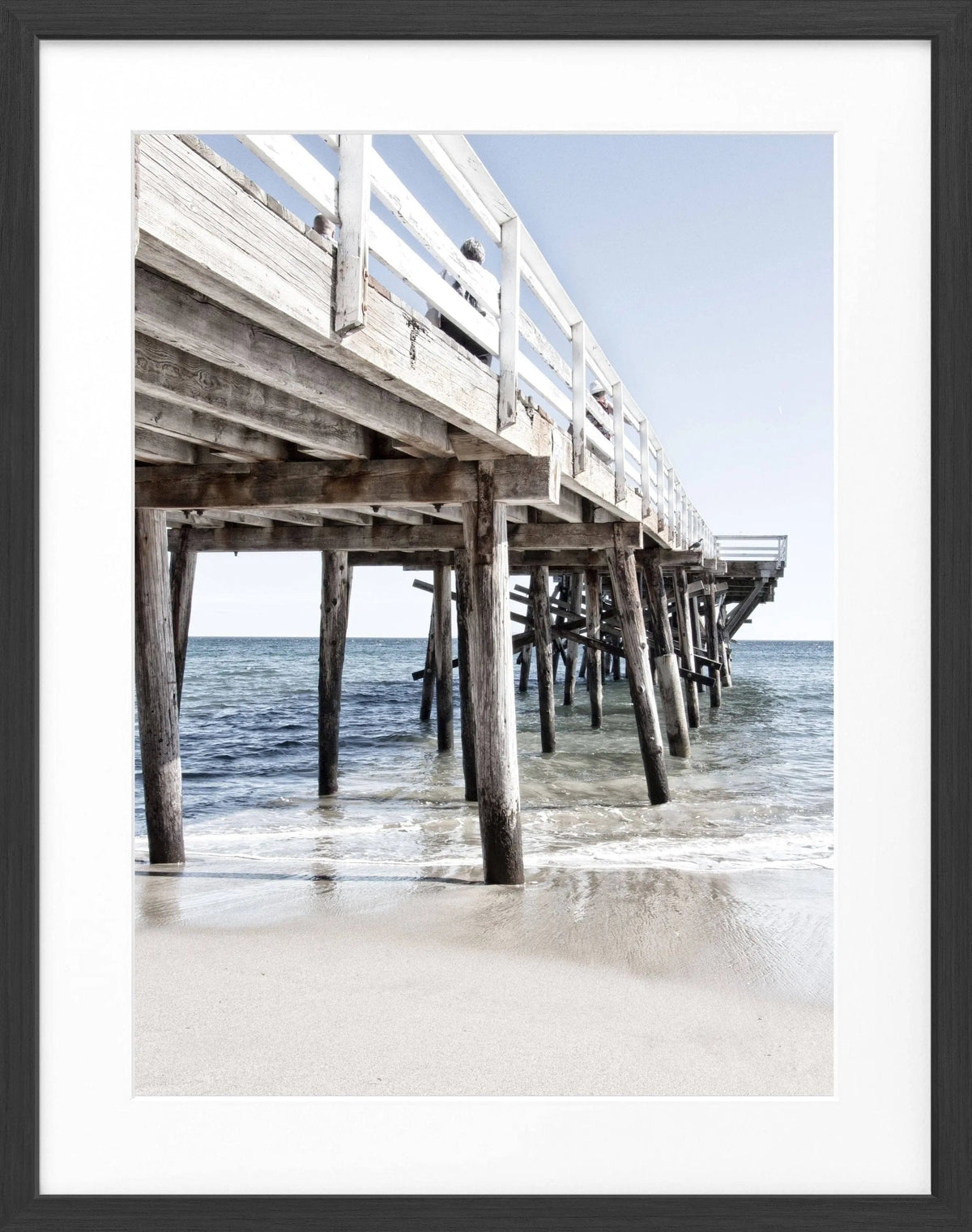 Schwarz-weiß Poster mit Rahmen, Kalifornien Malibu Pier Motiv, von Cosman-Photocollection, 25x31 cm, perfektes Wandbild.