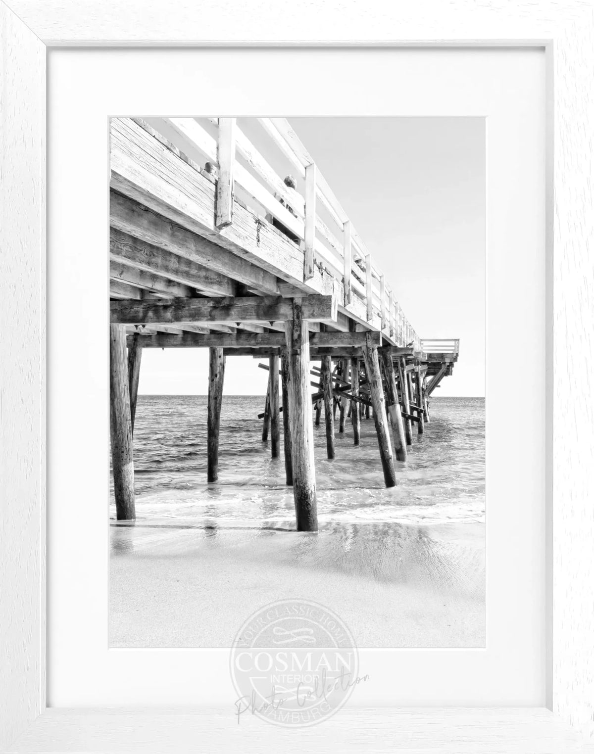 Schwarz-weißes Poster von Malibu Pier in Kalifornien, gerahmt, von Cosman-Photocollection, 25x31cm, Wanddekoration
