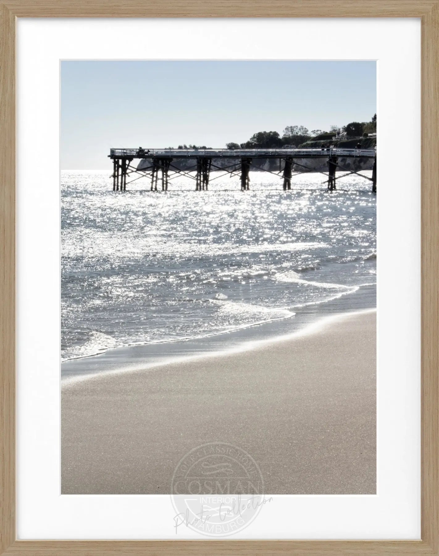 Schwarz-weiß Poster mit Rahmen, Kalifornien Malibu Pier, von Cosman-Photocollection, 25x31 cm, Wanddekoration