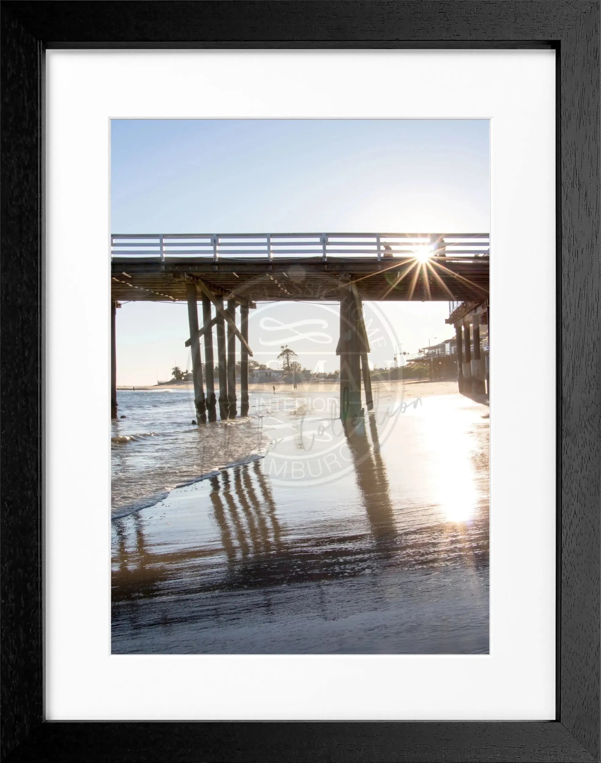 Schwarz-weiß Poster mit Rahmen, Kalifornien Malibu Pier, von Cosman-Photocollection, 25x31 cm, Wanddekoration