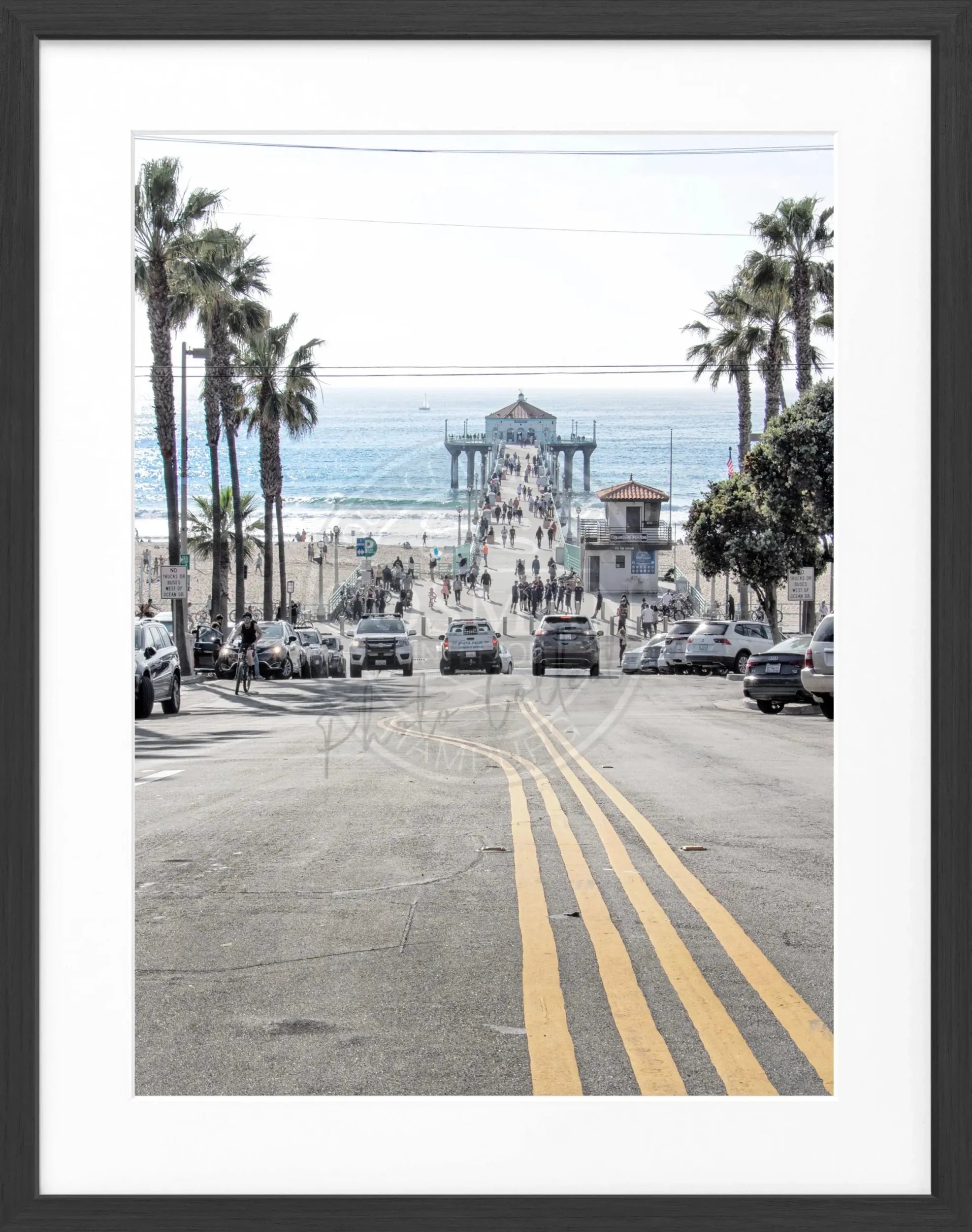 Schwarz-weiß Poster mit Rahmen, Kalifornien Manhattan Beach, Cosman-Photocollection, 25x31 cm, Wanddekoration