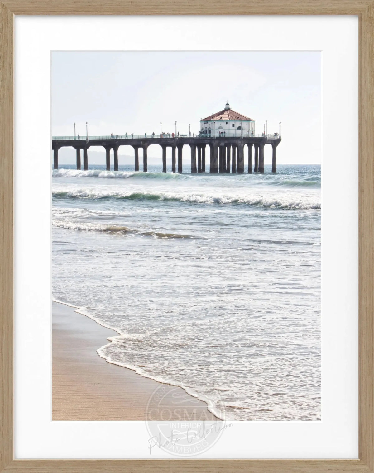 Schwarz-weiß Poster mit Rahmen von Cosman-Photocollection, Kalifornien Manhattan Beach Pier, 25x31cm, Wanddekoration