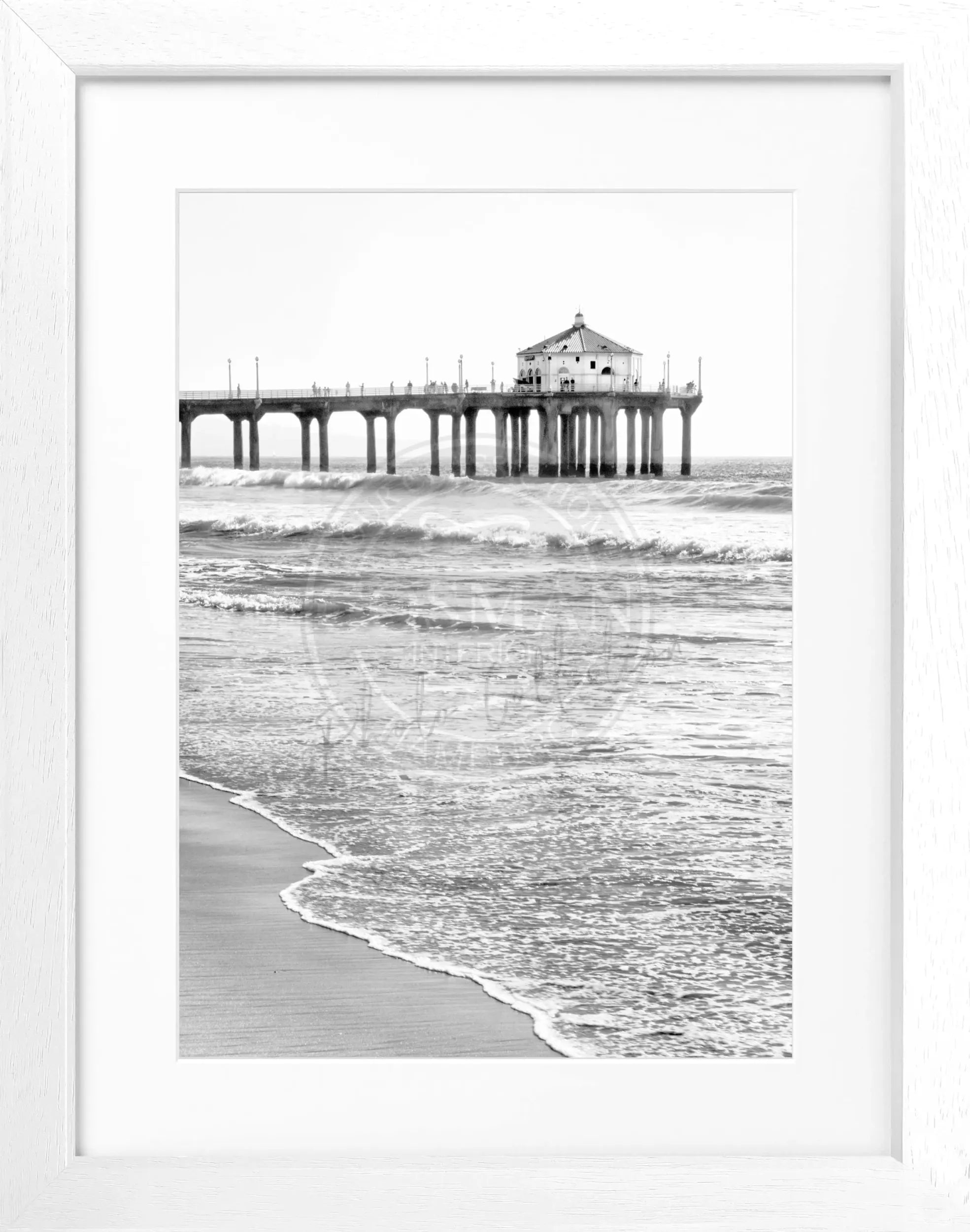 Schwarz-weiß Poster mit Rahmen, Kalifornien Manhattan Beach Pier, von Cosman-Photocollection, 25x31cm, Wanddekoration