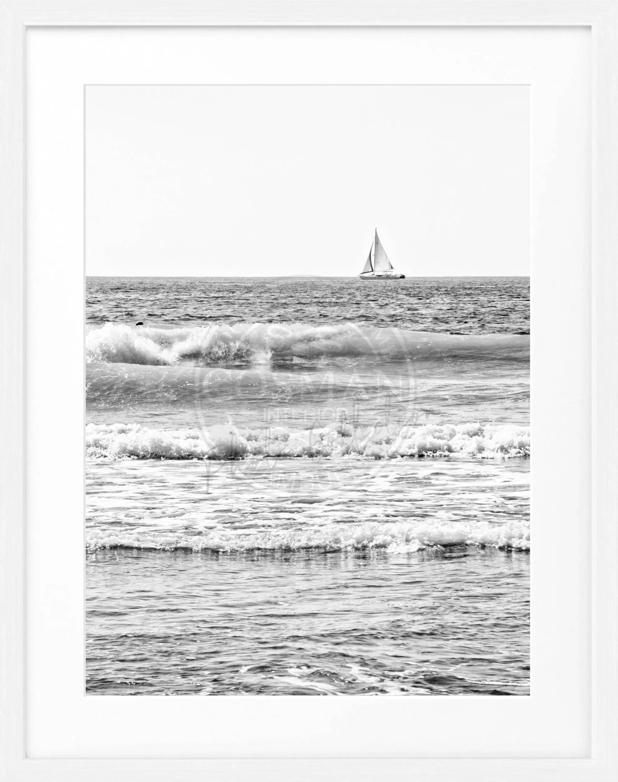 Schwarzer Poster mit Rahmen, Kalifornien ’Ocean’ Motiv, Schwarz-Weiß, 25x31cm, von Cosman-Photocollection