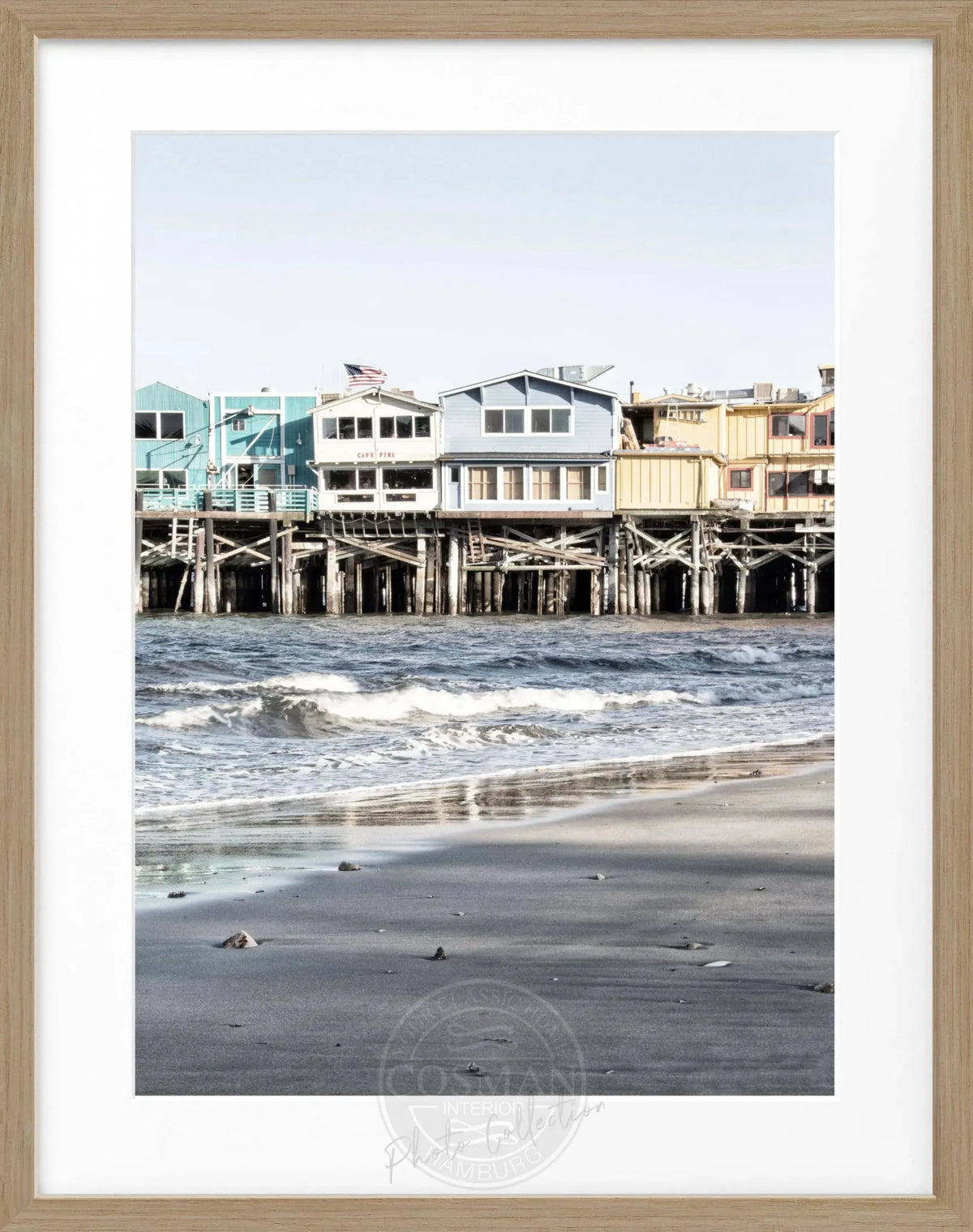 Schwarz-weiß Poster mit Rahmen von Cosman-Photocollection, Kalifornien Pier Monterey, 25x31 cm, Wanddekoration