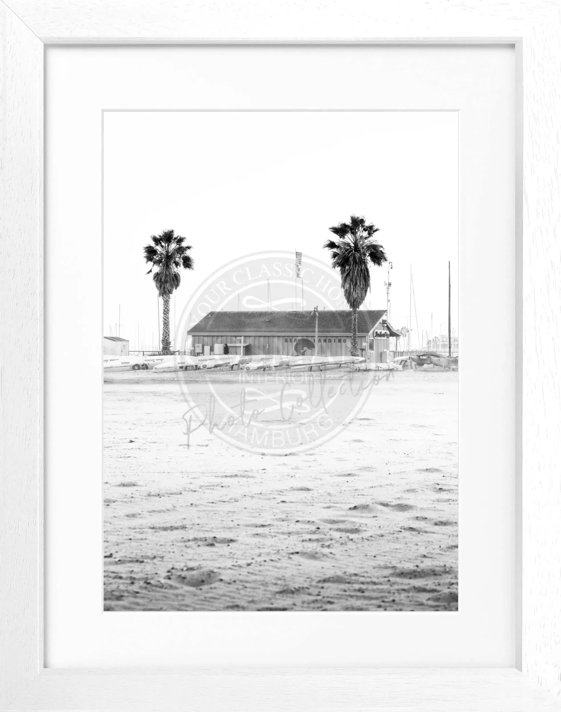 Schwarz-weiß Poster mit Rahmen von Cosman-Photocollection, Kalifornien Santa Barbara Beach, 25x31 cm, Wanddekoration