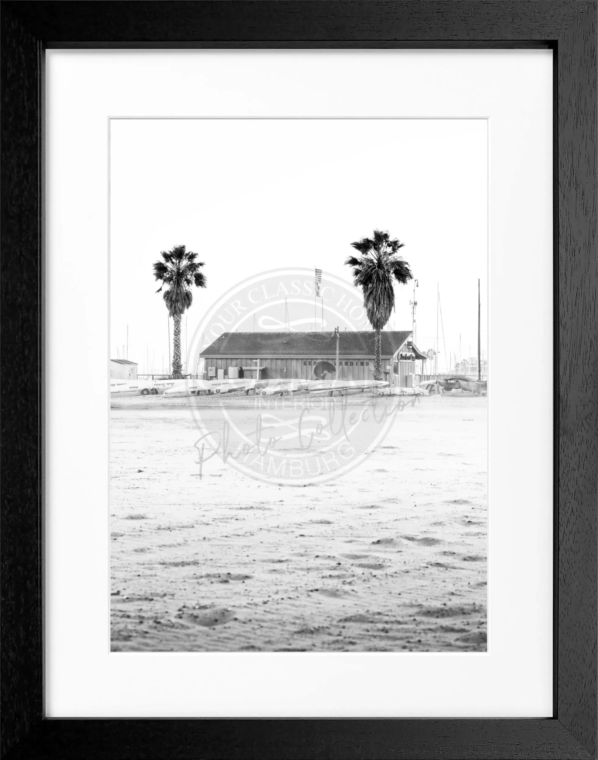 Schwarz-weiß Poster mit Rahmen, Kalifornien Santa Barbara Beach, von Cosman-Photocollection, 25x31cm, modernes Wandbild