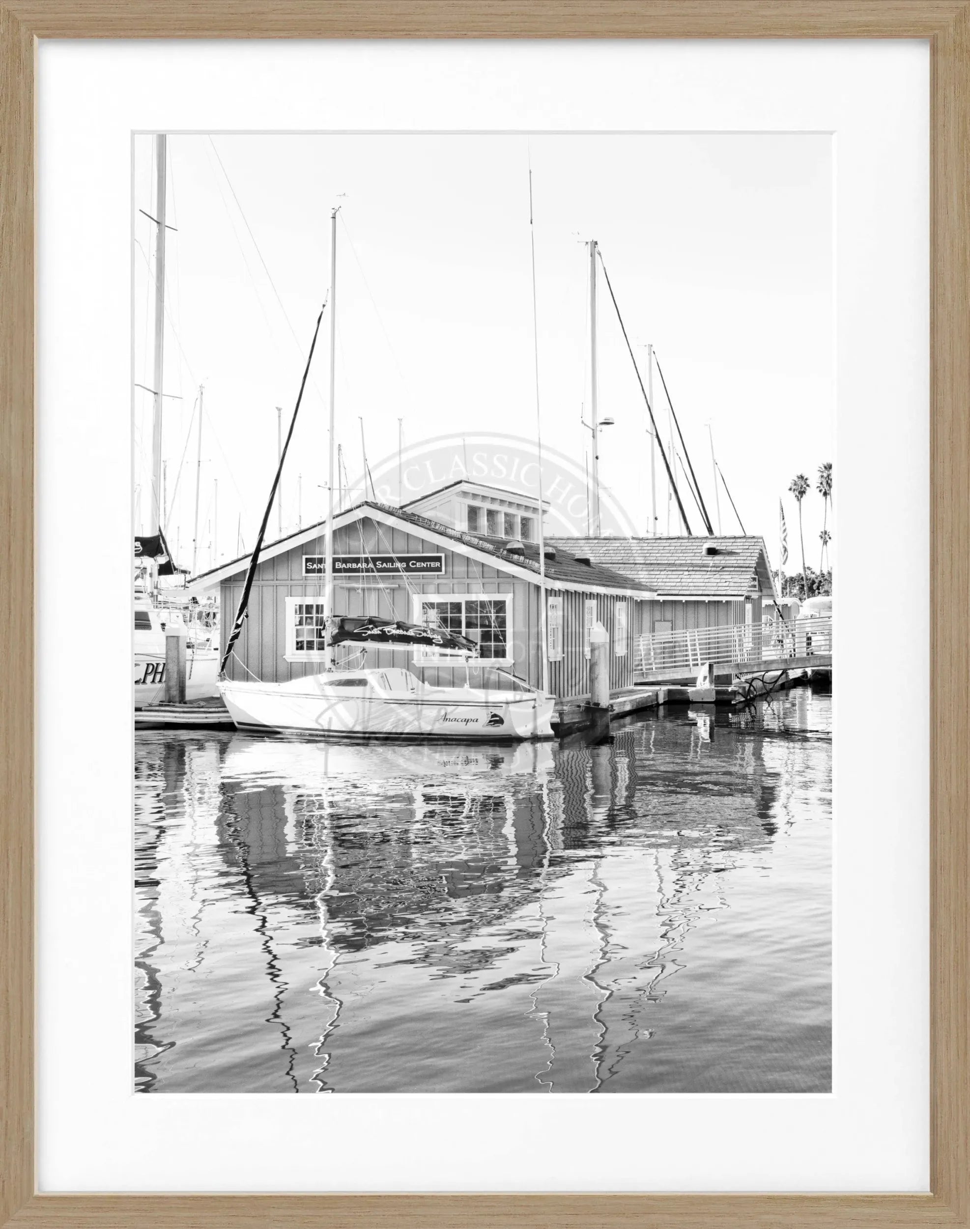 Schwarz-weiß Poster mit Rahmen, Kalifornien Santa Barbara 'Boat House' Motiv, von Cosman-Photocollection, 25x31cm