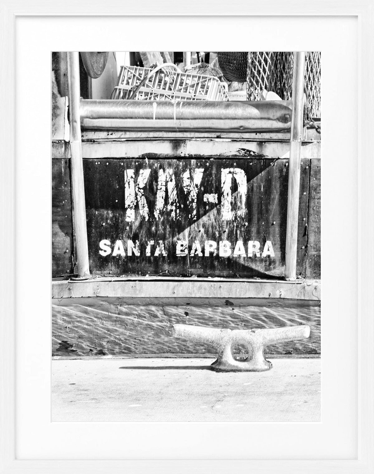 Schwarz-weiß Poster mit Rahmen, Kalifornien Santa Barbara Boot Motiv, von Cosman-Photocollection, 25x31 cm