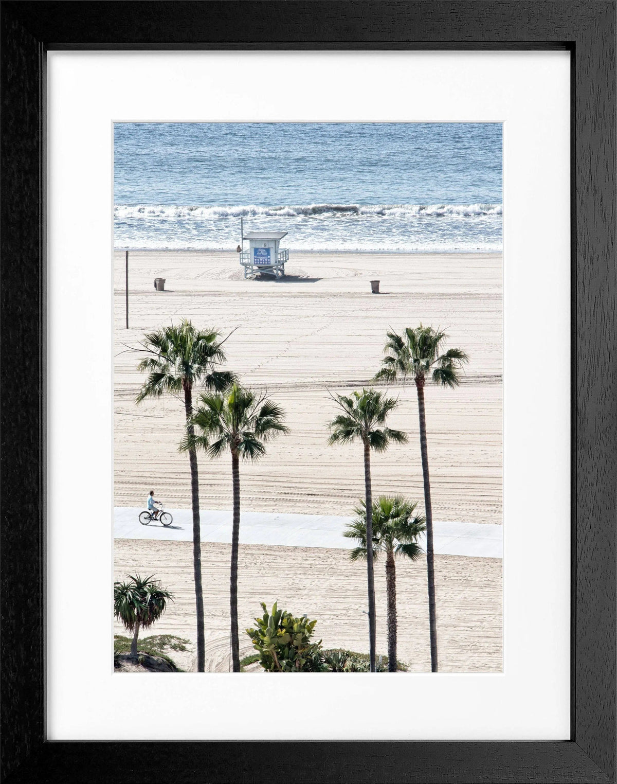 Schwarz-weiß Poster mit Rahmen von Cosman-Photocollection, Santa Monica Beach in Kalifornien, 25x31cm, Strandmotiv