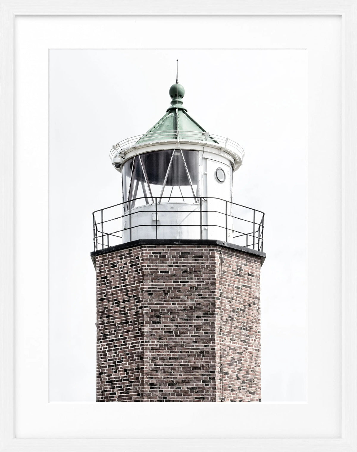 Schwarz-weiß Poster mit Rahmen, Leuchtturm am Rotes Kliff auf Sylt, von Cosman-Photocollection, 25x31 cm.